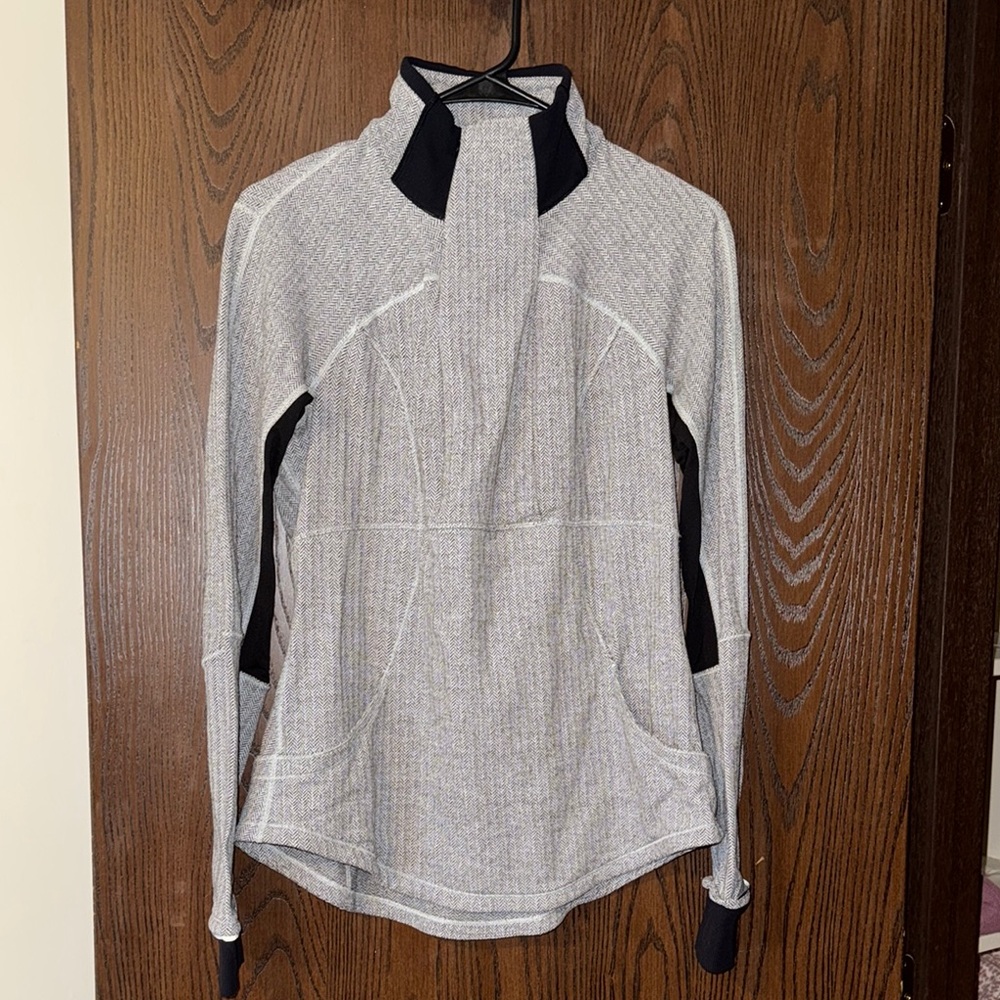 Lululemon sweatshirt